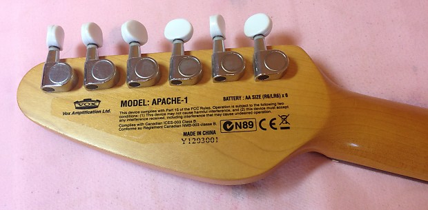 VOX ヴォックス APACHE　GOTOHペグゴトー 廃盤 VOXからスピーカー＆リズム機能内蔵のトラベル・ギター「Apache