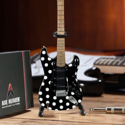 Fender Jazz Bass Model Kit - Build Your Own Mini Bass Kit by Axe Heaven