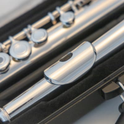 Yamaha YFL-281 Open-Hole Intermediate Flute *Cleaned & Serviced *Ready to Play image 5
