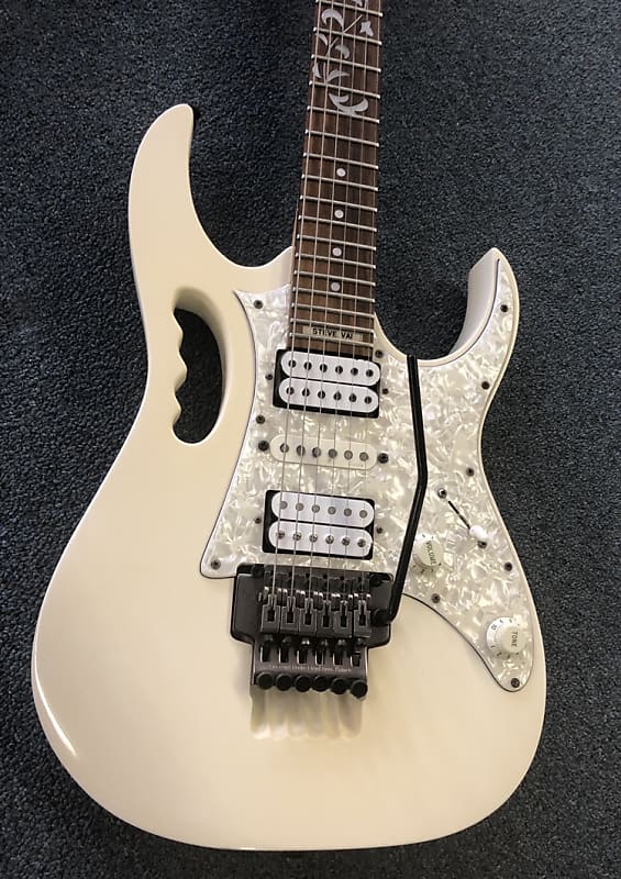 Ibanez Steve Vai Gem 555