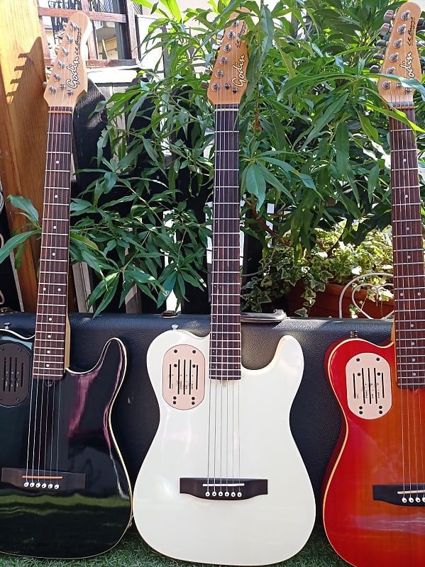 Godin Acousticaster White 1989 with case