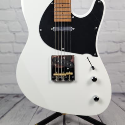 Balaguer Standard Thicket SS 6 String Electric Guitar Gloss White image 2