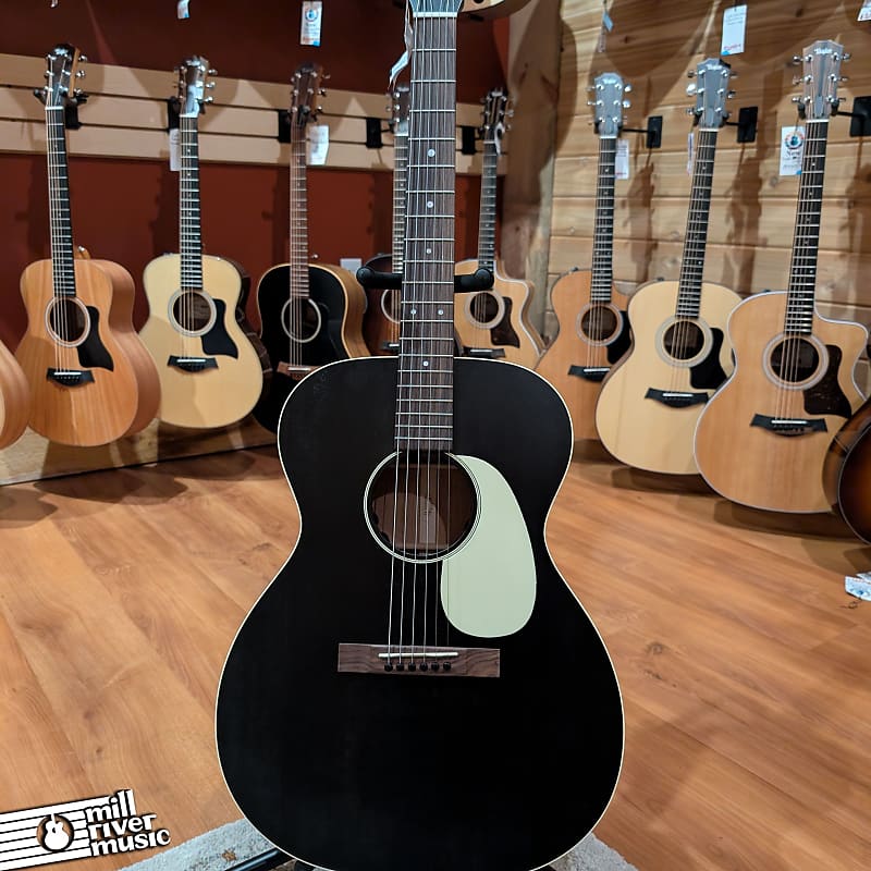 Martin 000-17 Smokeburst Mint