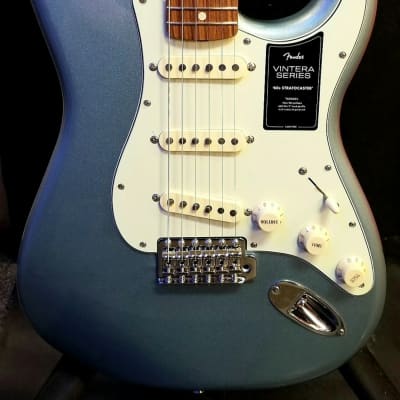 Fender Vintera '60s Stratocaster with Pau Ferro Fretboard Ice Blue Metallic - FREE Set up image 1