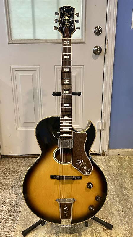 Gibson Howard Roberts Custom 1970’s フルアコ Used 1970's Gibson Howard Roberts Custom Electric Guitar