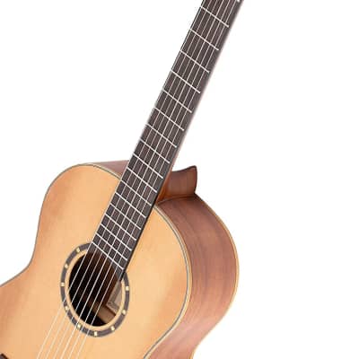 Ortega Guitars 6 String Family Series 1/4 Size Left-Handed Nylon Classical Guitar w/Bag, Cedar Top-Natural-Satin, (R122-1/4-L) image 3