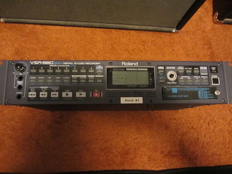 Roland VSR-880 Digital Rack Mount Recorder Black | Reverb