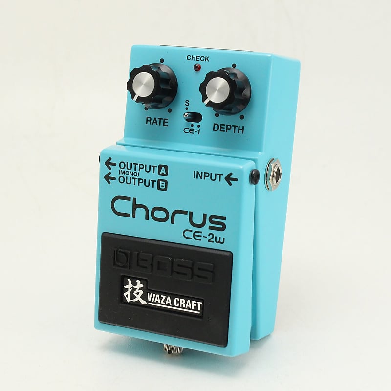 Boss CE-2W