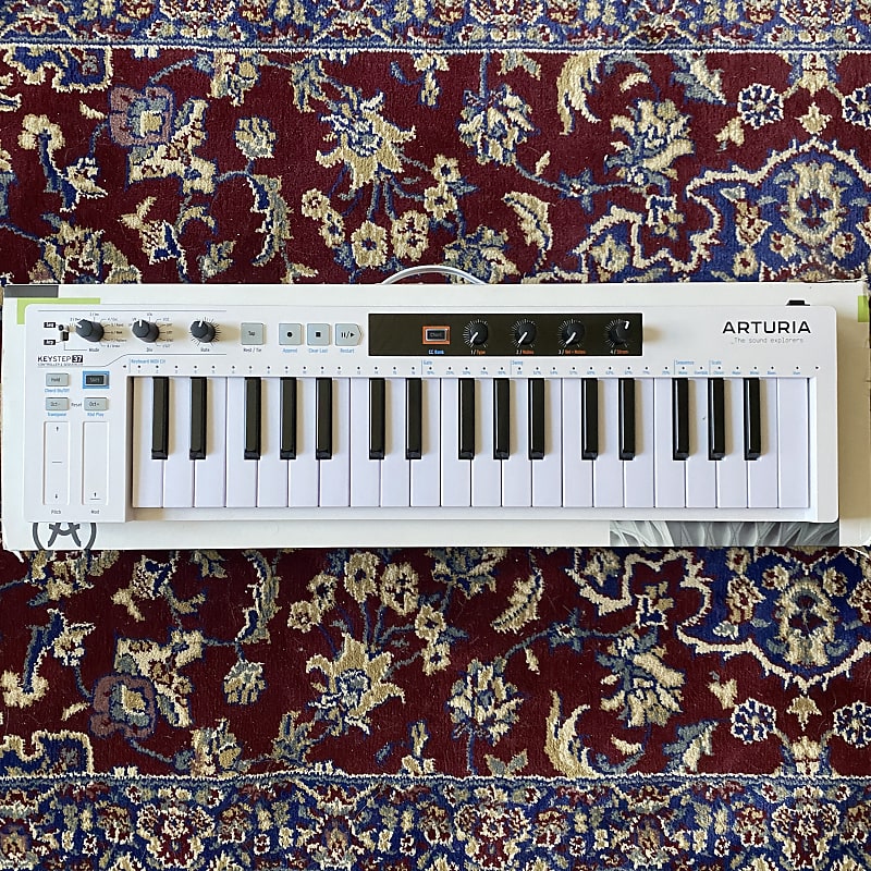 Arturia KeyStep 37 MIDI Controller 2021 - Present White image 1