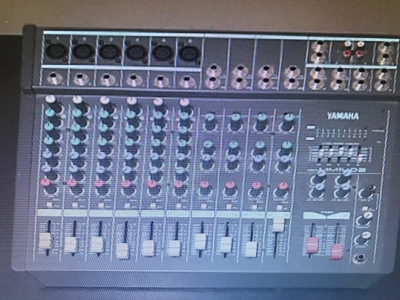 Yamaha MM1402 14 Channel Mixer | Reverb