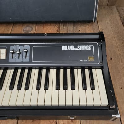 Roland Roland RS-101 Brass and Strings Analog Synthesizer 1975-1976 - Black image 4