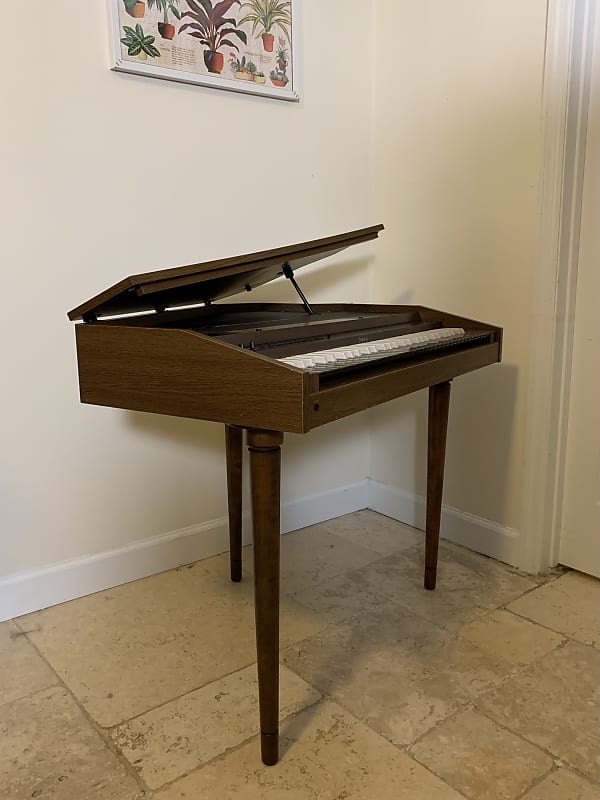 Roland C-50 Vintage Harpsichord