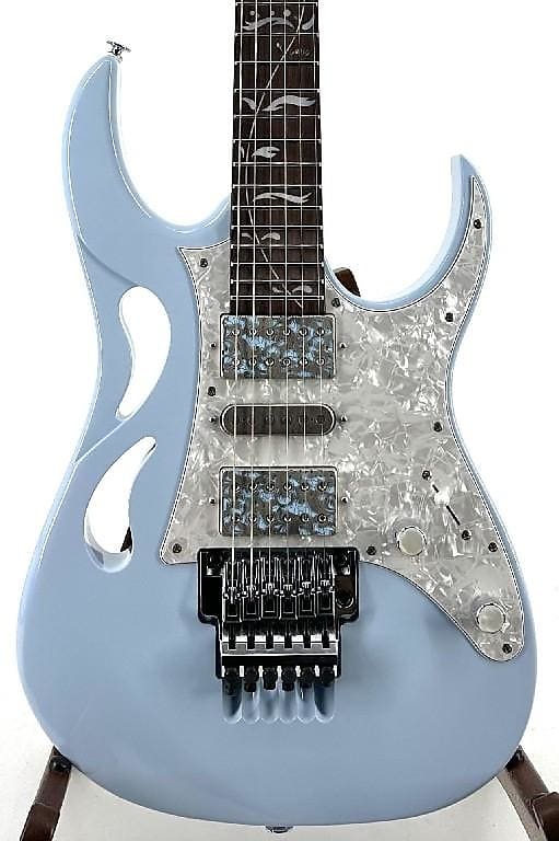 Powder blue online electric guitar