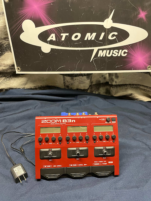Zoom B3n Bass Multi-Effects Processor Pedal with Power Supply