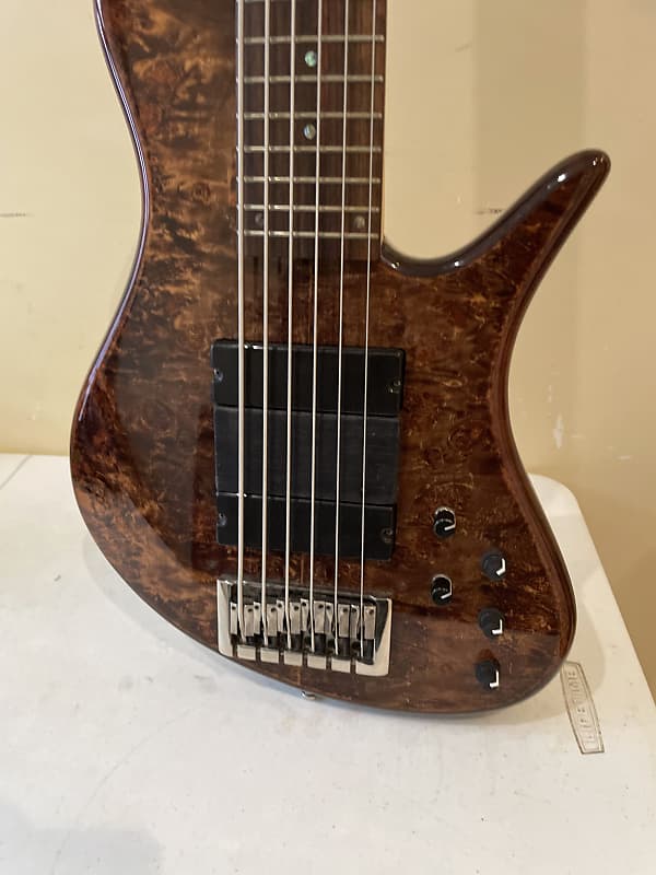 Carparelli CF-6 6-strings active bass | Reverb Norway