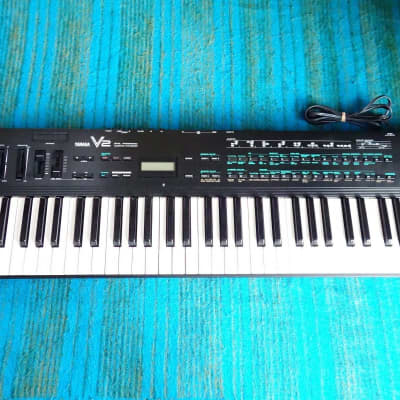 Yamaha V2 (DX11) FM Synthesizer - 80's Yamaha FM Synthesizer DX series - H179 image 3