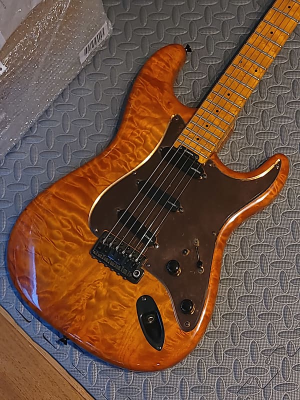 Levinson Blade R2/Custom - Full Quilt Maple Body