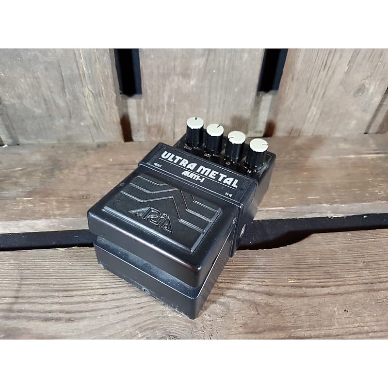 Aria AUM-1 Ultra Metal Distortion (vintage, Japan)