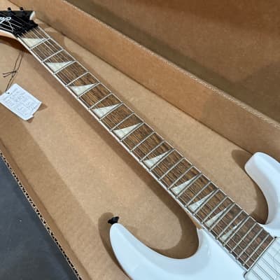 Jackson DK DKAR-M EXTR Fishman Fluence Electric Guitar - White image 6