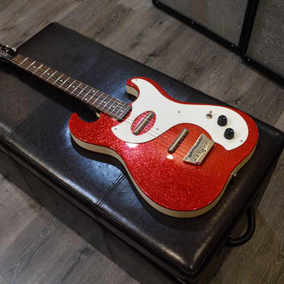 Danelectro '63 Reissue 2008 - Red image 8