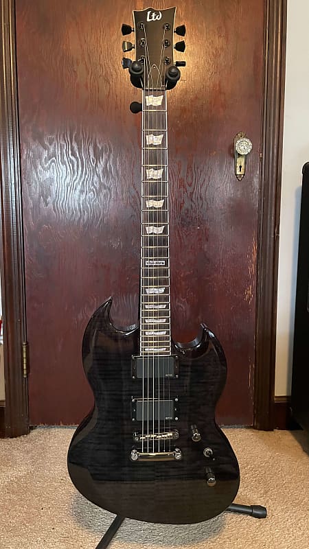 LTD Viper-300M バイパー　ESP ESP LTD Standard Series Viper-300M Guitar Demo - The Perfect