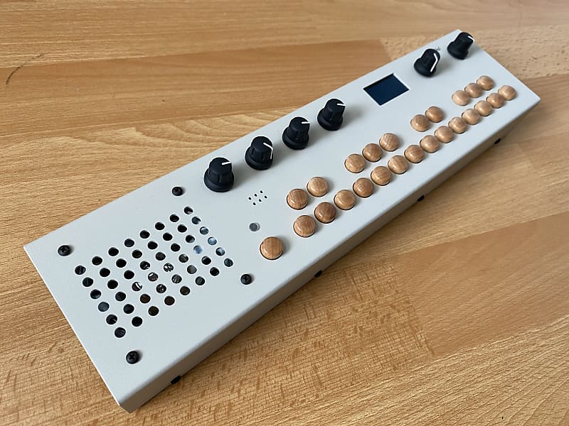 Critter & Guitari Organelle M Digital Synth White Limited Edition