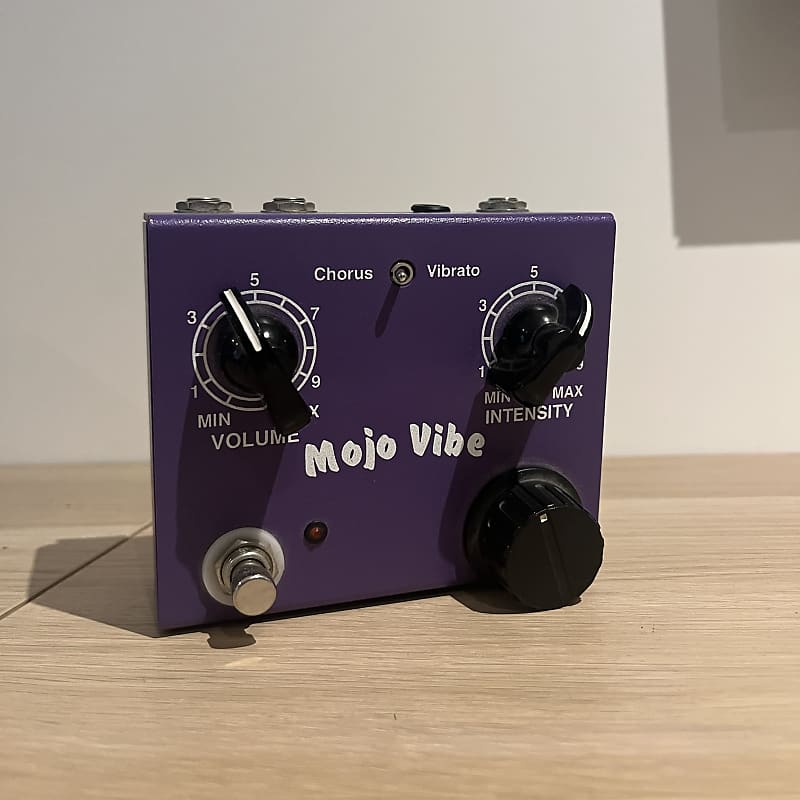 Sweet Sound Mojo Vibe Vibrato and Chorus Pedal | Reverb Australia