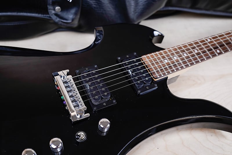 B.C.リッチ　モッキンバード EMG81搭載 B.C. Rich Mockingbird ST EMG's | Reverb