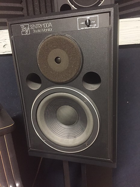 Sentry 100a studio hotsell monitor