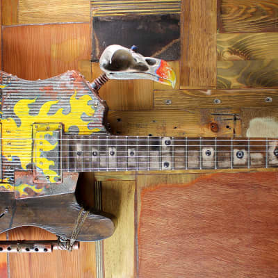 Mad Max Apocalypse  "The Flames"  headless guitar imagen 1