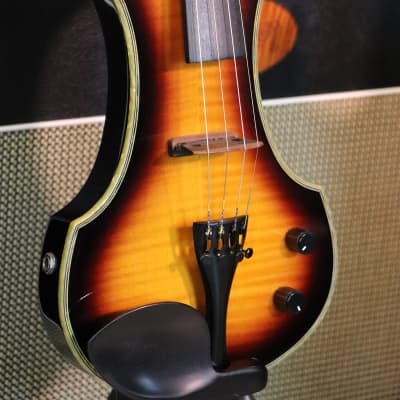 弦楽器 Fender FV-3 Fender FV-3 Deluxe Violin, Flamed Maple Sunburst - 717669040437