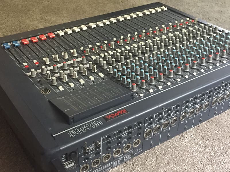 Ramsa / Panasonic WR-S4416 analog mixing desk