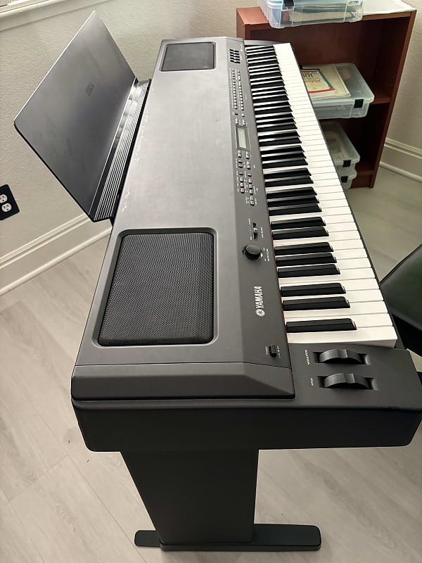 Yamaha P-250 Early 2000's - Black