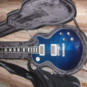 2004 Gibson Les Paul Standard Limited Edition; Manhattan Midnight Blue flame image 2