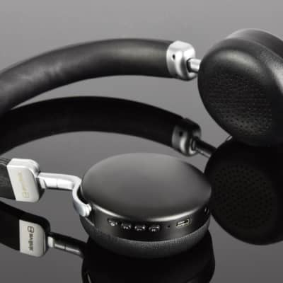 Metallic Bluetooth Headphones image 2