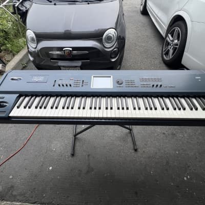 Korg Triton Extreme 88-Key 120-Voice Polyphonic Workstation 2005 - 2009 - Black