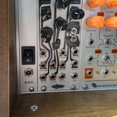 Instruo / Tagh v2 モジュラーシンセユーロラック