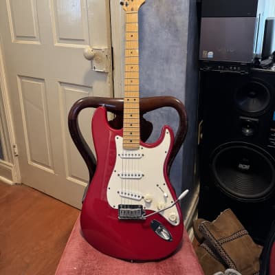 Fender Stratocaster electric guitar 1995 - Red image 1
