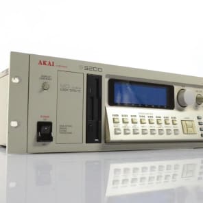 AKAI S3200 MIDI Stereo Digital Sampler LOADED SCSI ADAT AES NEEDS REPAIR #26605 image 13