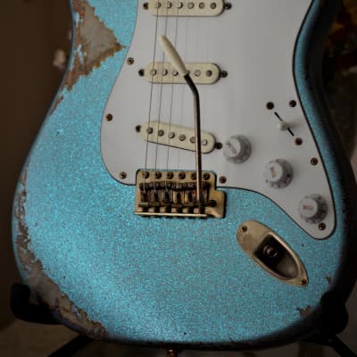 Fender Stratocaster Custom Blue  Sparkle Custom Nitro Relic image 2