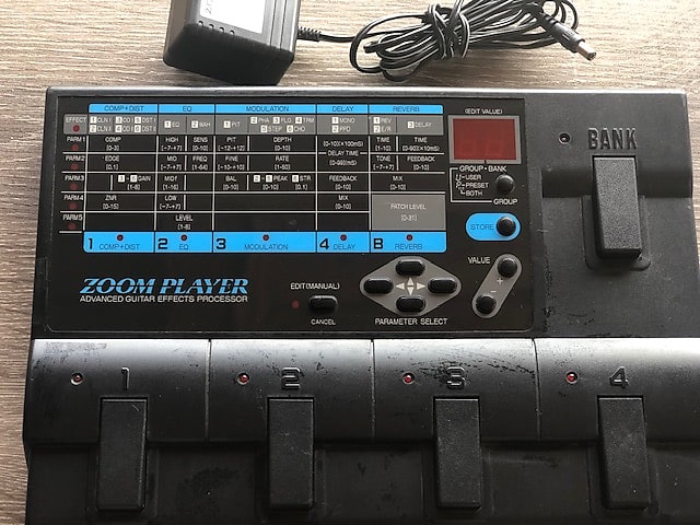 Zoom Player 2020 Advanced Guitar Effects Processor w/Power Supply image 1