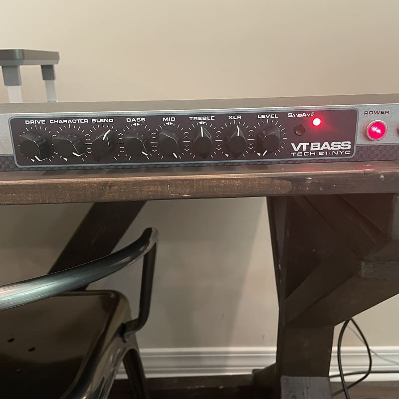 Tech 21 VTRM SansAmp Bass Preamp Rack mount Reverb