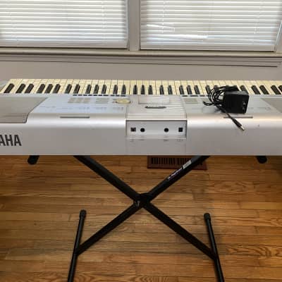 Yamaha DGX-205 76-Key Portable Keyboard w/ Stand | Reverb