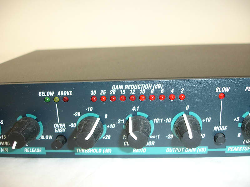 dbx 166A VCAコンプレッサー dbx 166A 2-Channel Compressor/Limiter | Reverb Canada