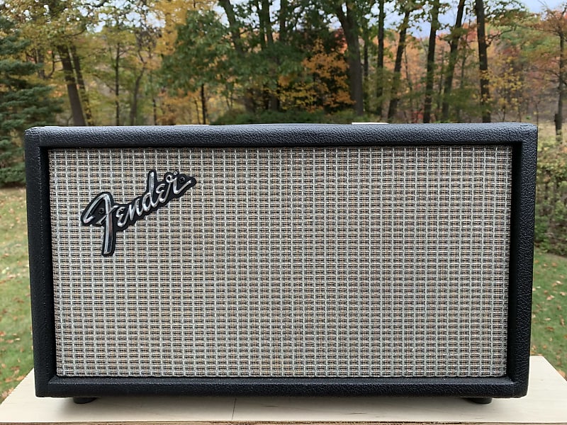 Fender FENDER