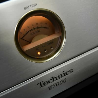 Technics SU-C7000 Stereo Control Amplifier in Very Good Condition image 9