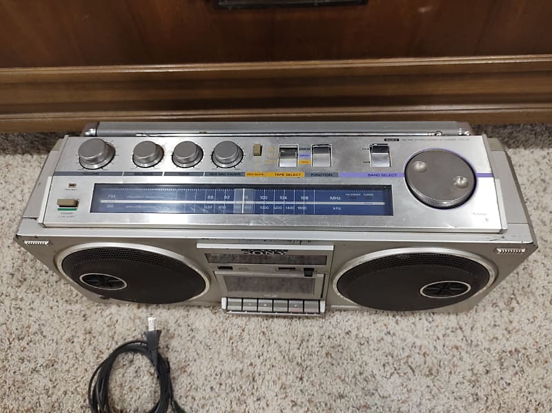 Vintage Sony CFS-66 Boombox Tape Deck Radio 80s