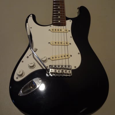 FENDER Stratocaster Left Handed Made In Japan 1984 - 1987 Black image 9