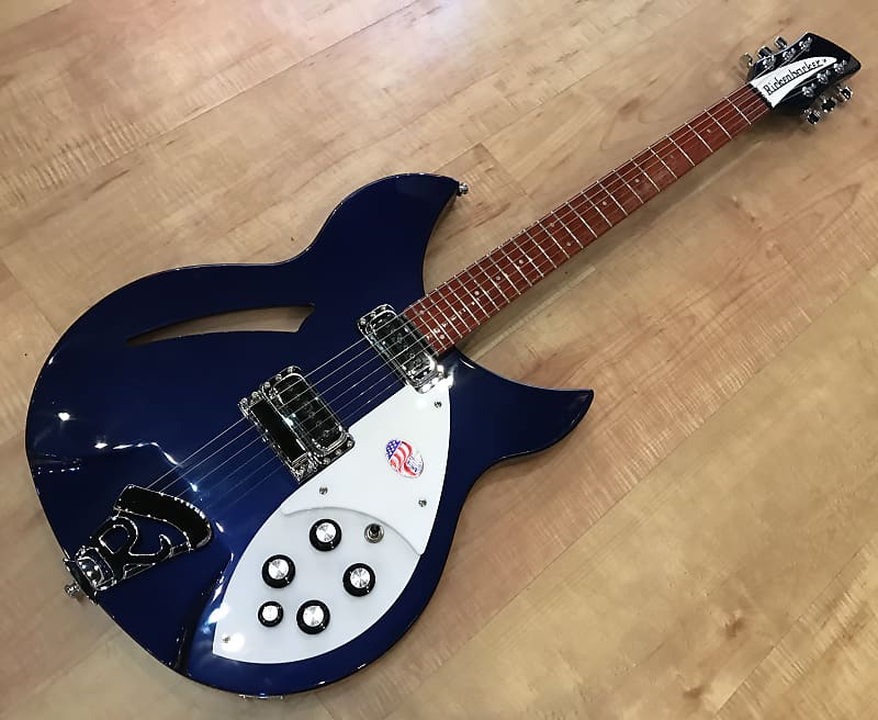 Rickenbacker 330 6-String Electric Guitar Midnight Blue