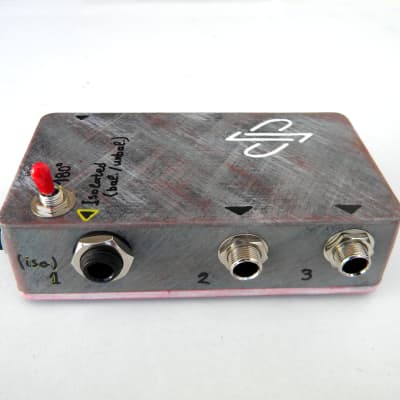 dpFX Pedals - Buffered Splitter, Triple out, One Isolated, w/ phase reverse image 2